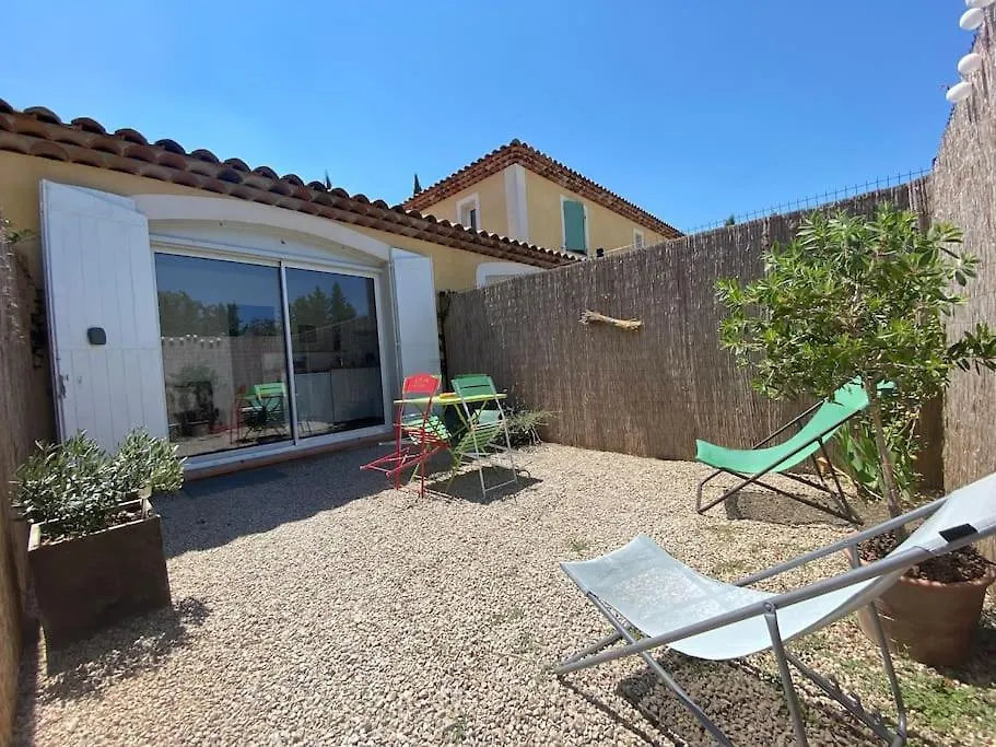 Adorable Guest House Avec Parking Prive Sur Place. Saint-Cannat Lejlighed